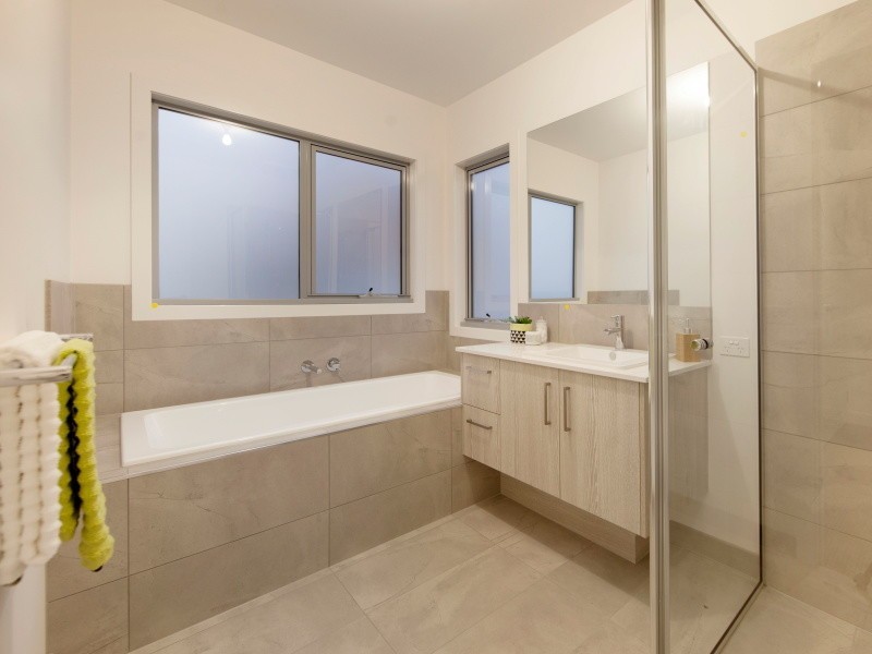 7 Sunningdale Avenue, Mornington VIC 3931