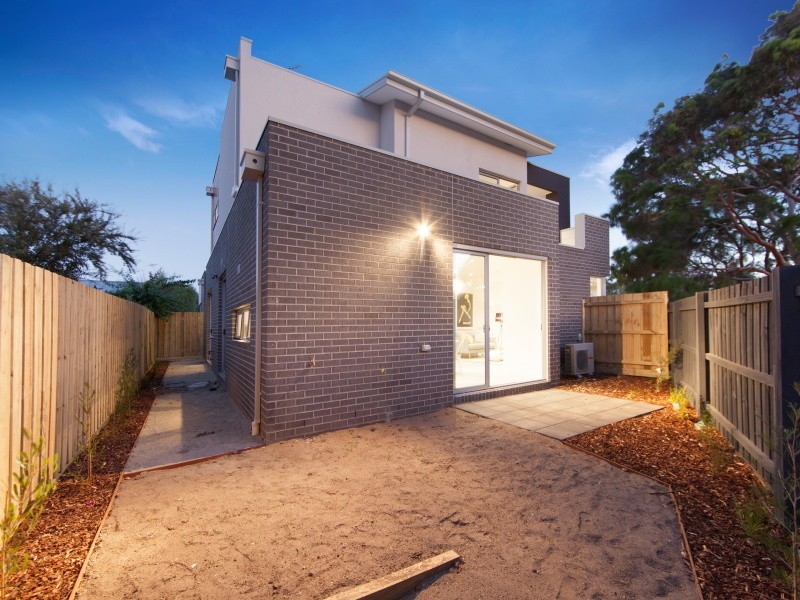 7 Sunningdale Avenue, Mornington VIC 3931