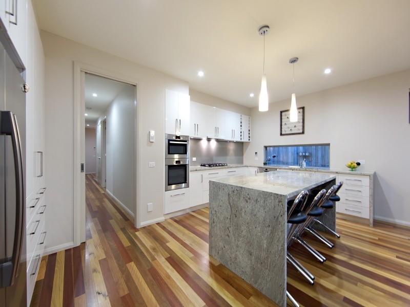 9 Yacht Court, Mornington VIC 3931