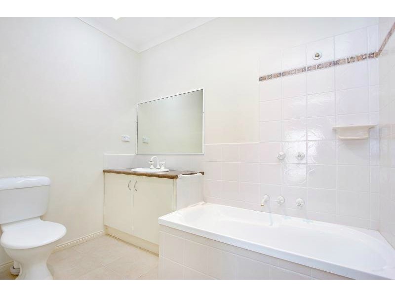 2/1 Haig Street, Mornington VIC 3931