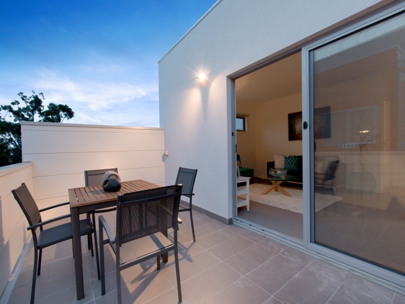 7b Sunningdale Avenue, Mornington VIC 3931