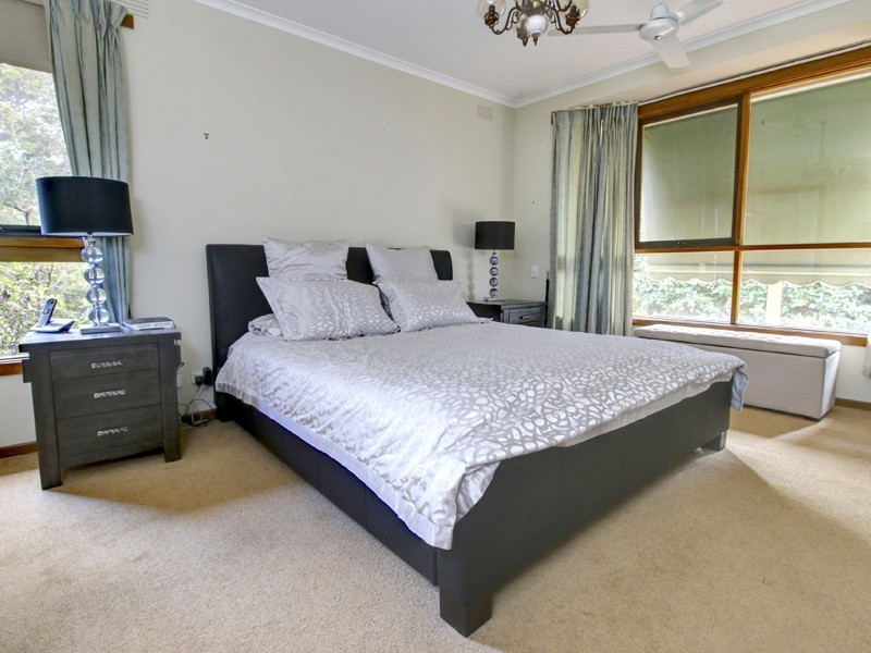 11 Ti-Tree Grove, Mornington VIC 3931