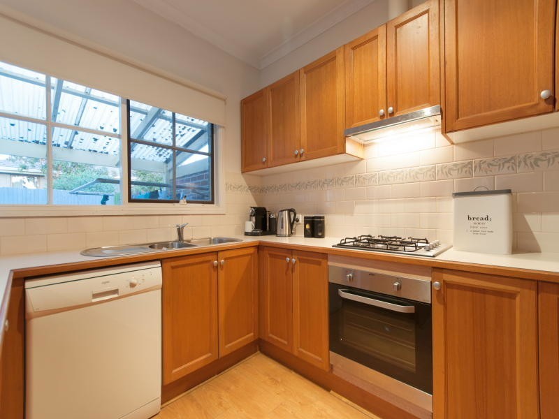 4/9 Lucerne Avenue, Mornington VIC 3931