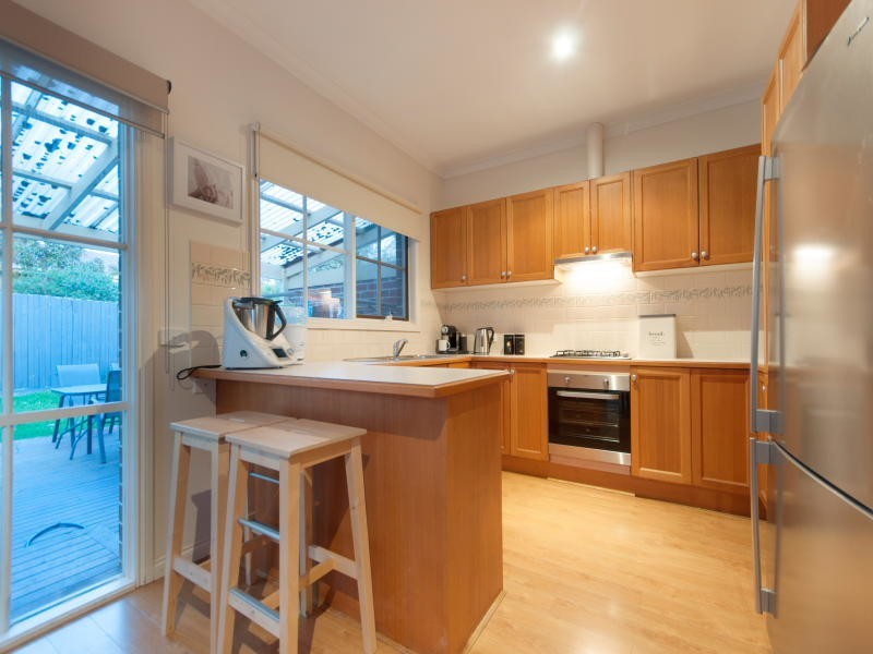 4/9 Lucerne Avenue, Mornington VIC 3931