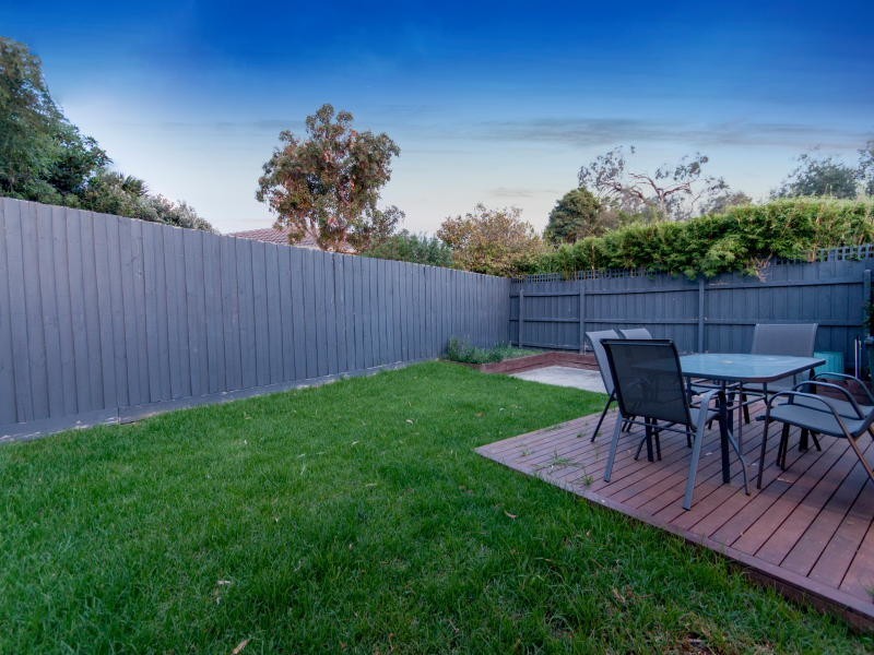 4/9 Lucerne Avenue, Mornington VIC 3931