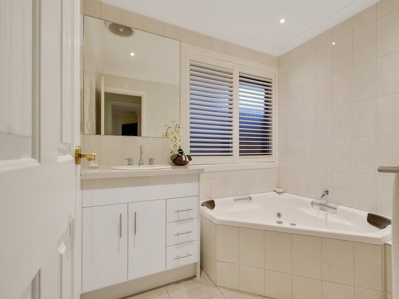 23 Flora Road, Mount Martha VIC 3934