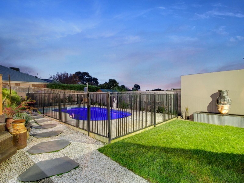 23 Flora Road, Mount Martha VIC 3934