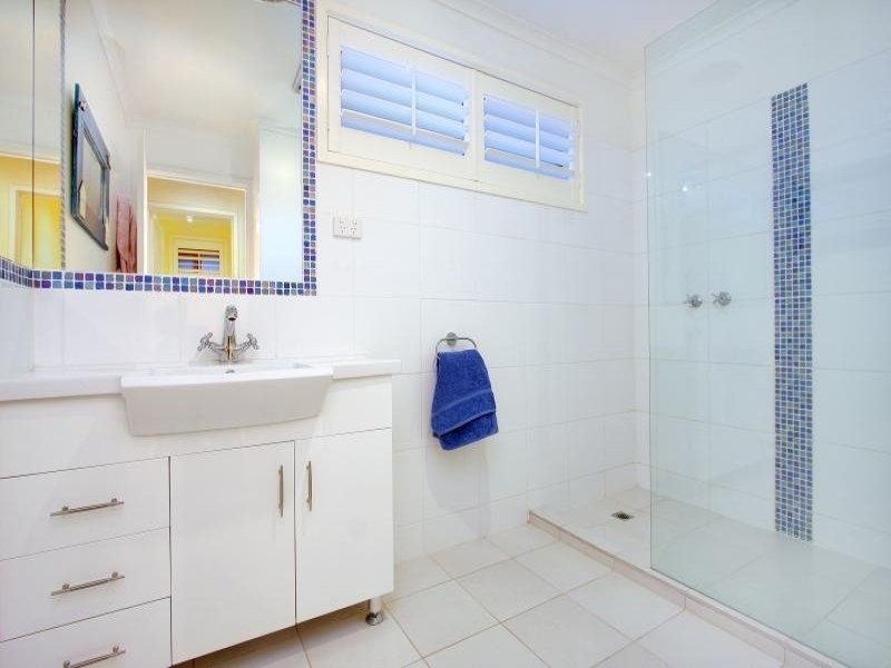 4/3 Marine Avenue, Mornington VIC 3931