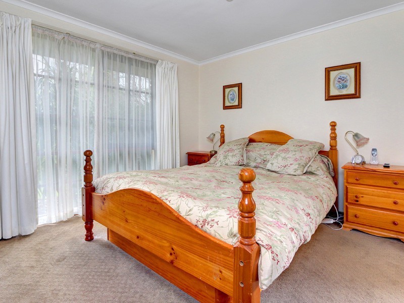 7 Hakea Drive, Mount Martha VIC 3934