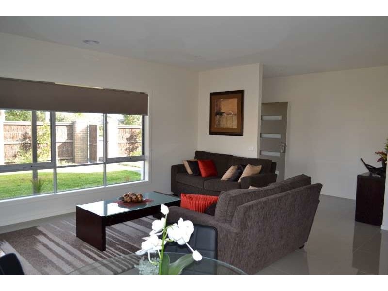 9/41 Green Island Avenue, Mount Martha VIC 3934