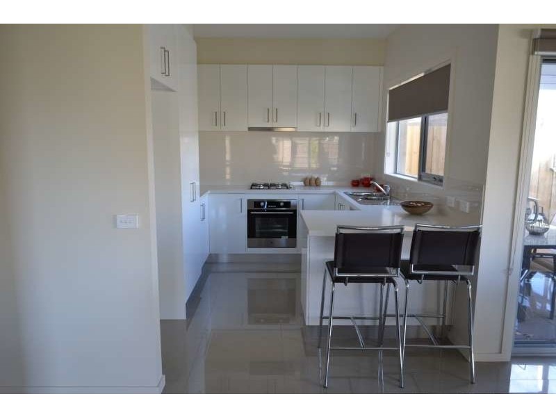 9/41 Green Island Avenue, Mount Martha VIC 3934