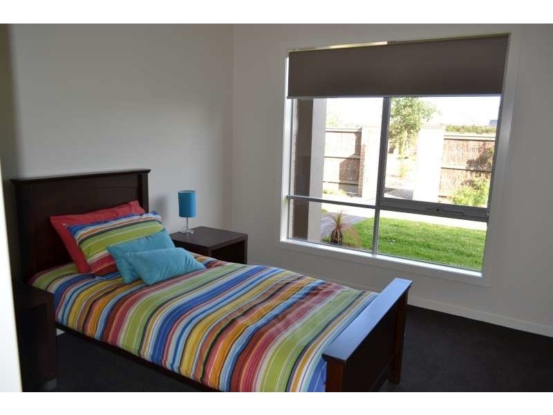 9/41 Green Island Avenue, Mount Martha VIC 3934