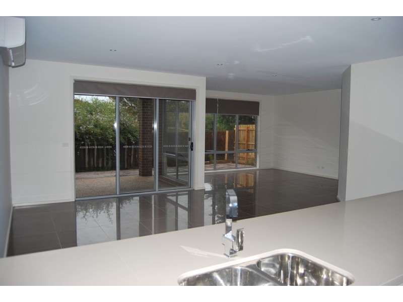 6 Karella Crescent, Mornington VIC 3931