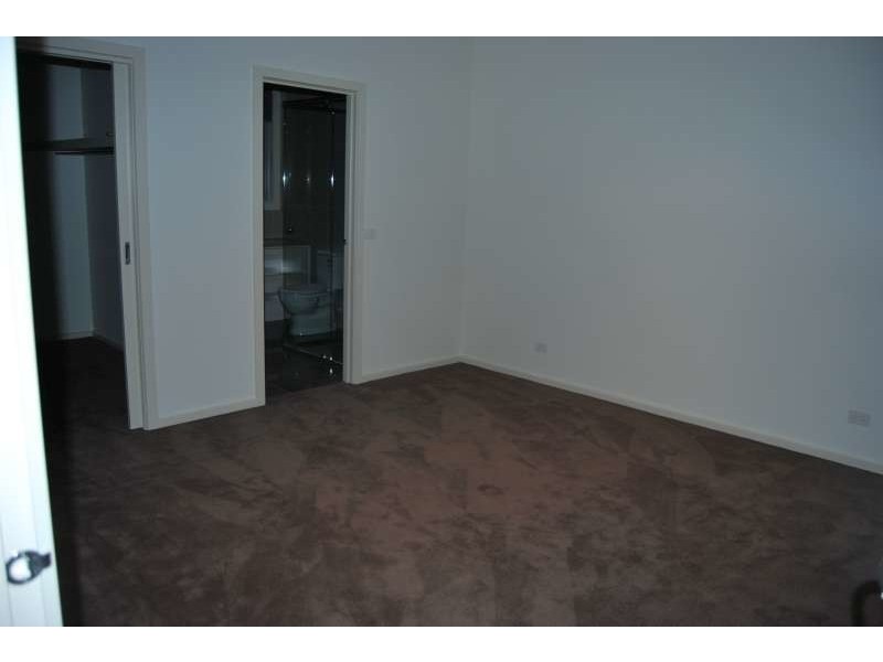 6 Karella Crescent, Mornington VIC 3931