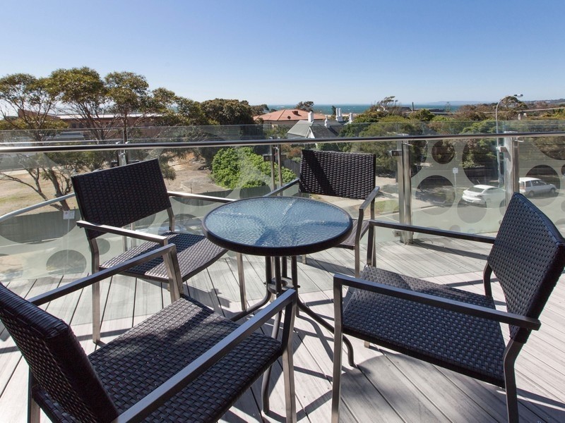 303/22 Main Street, Mornington VIC 3931