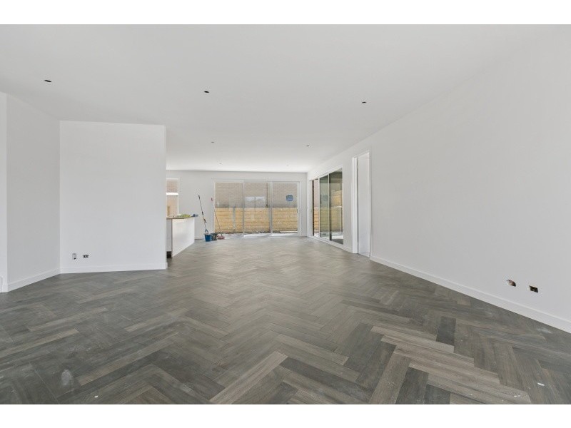 2/60 Herbert Street, Mornington VIC 3931