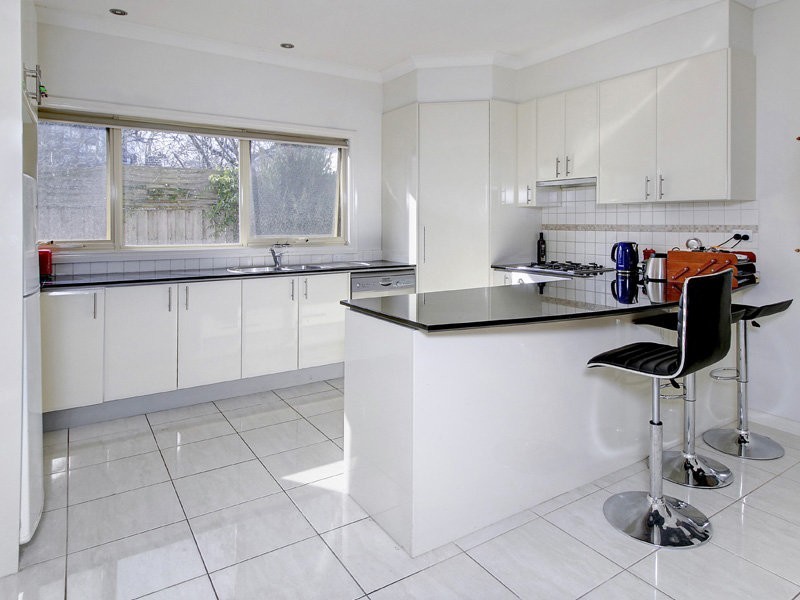 9a Alexander Avenue, Mornington VIC 3931