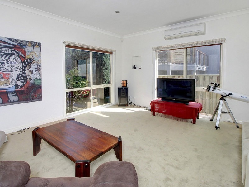 9a Alexander Avenue, Mornington VIC 3931