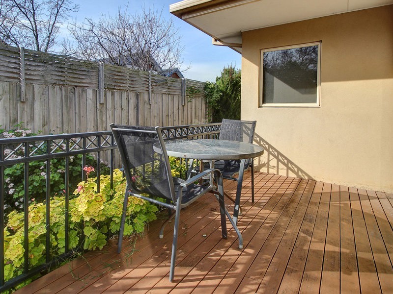 9a Alexander Avenue, Mornington VIC 3931