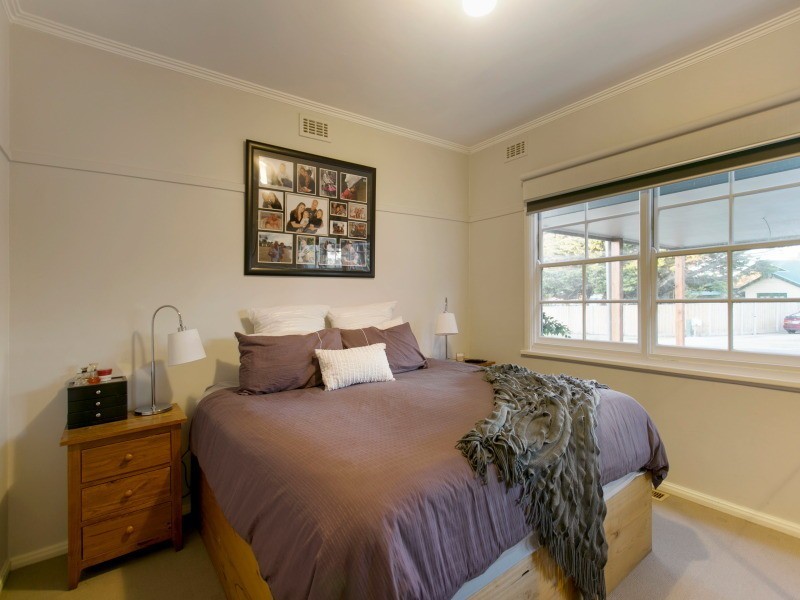 2 Bayview Road, Mornington VIC 3931