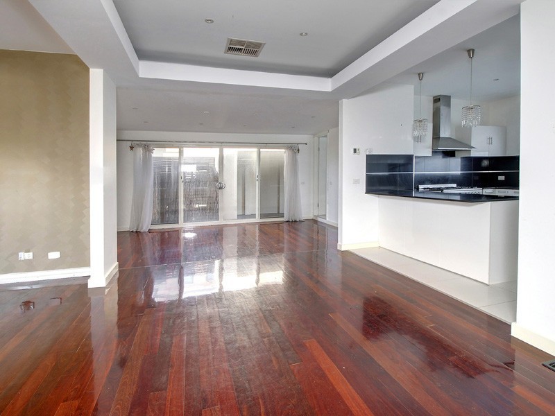 1/10 Kent Street, Mornington VIC 3931