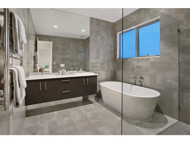 2/1 Orchid Avenue, Mornington VIC 3931