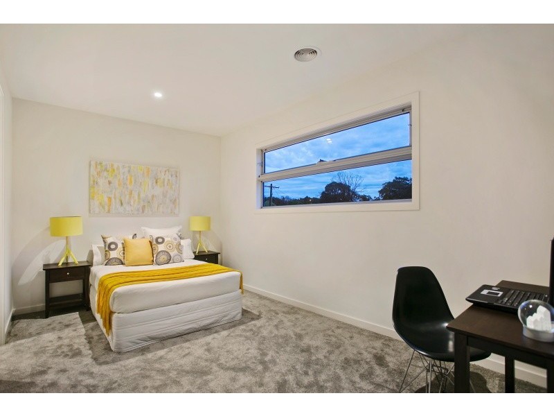 2/1 Orchid Avenue, Mornington VIC 3931