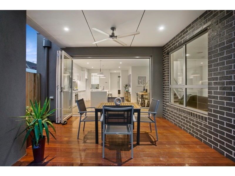 2/1 Orchid Avenue, Mornington VIC 3931