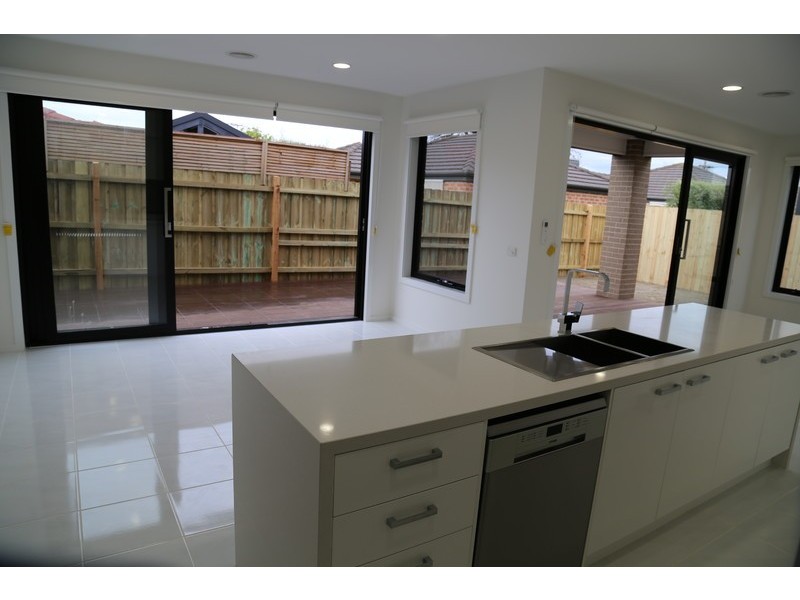 4a Tarook Way, Mornington VIC 3931