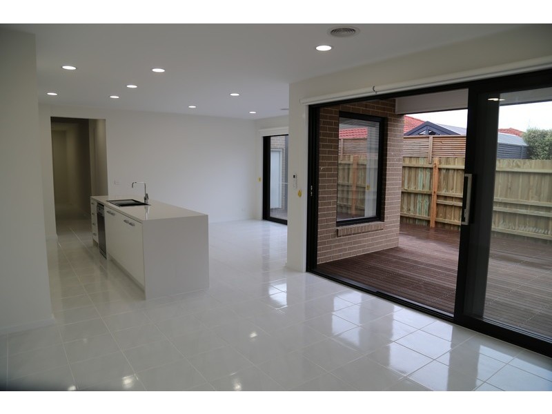 4a Tarook Way, Mornington VIC 3931