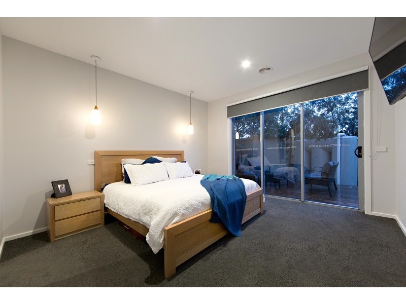 2a Bayview Road, Mornington VIC 3931