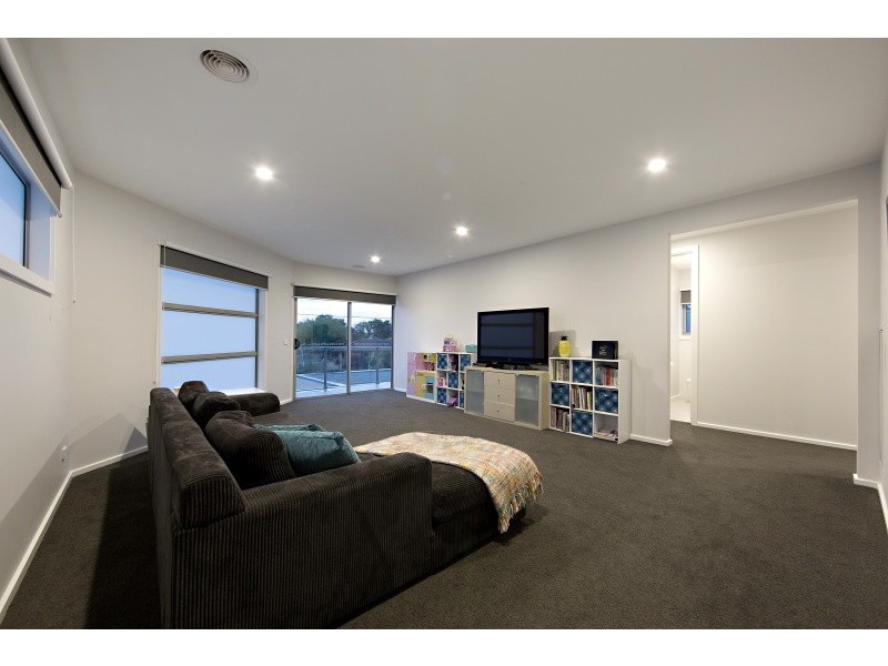 2a Bayview Road, Mornington VIC 3931