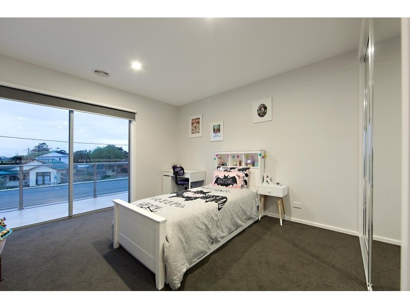 2a Bayview Road, Mornington VIC 3931