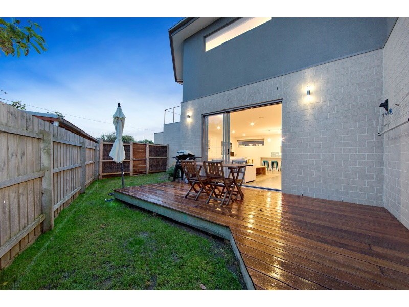 2a Bayview Road, Mornington VIC 3931