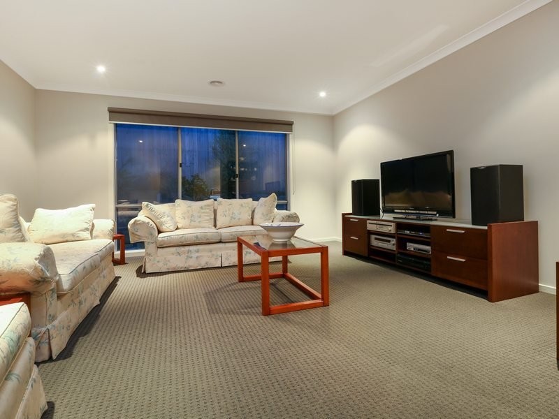 6 Sefton Grange, Mount Martha VIC 3934