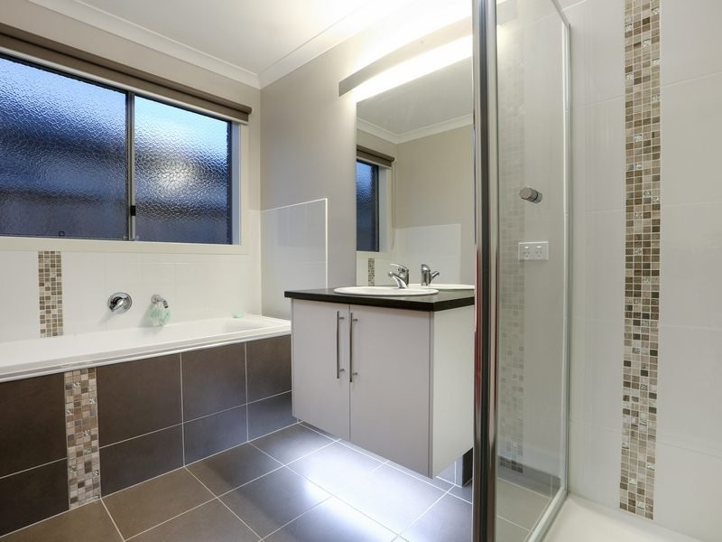 6 Sefton Grange, Mount Martha VIC 3934