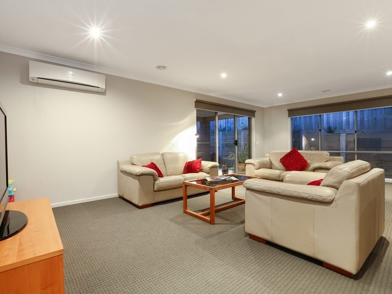 6 Sefton Grange, Mount Martha VIC 3934