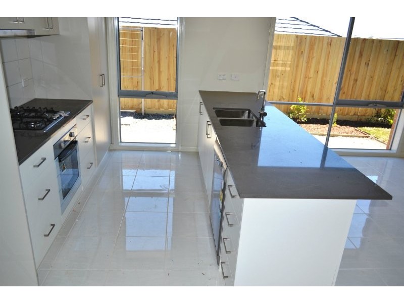 8/24 Driftwood Court, Mount Martha VIC 3934