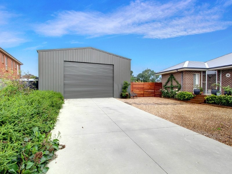 8 Bareena Court, Mornington VIC 3931