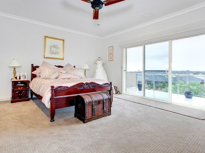 8 Bareena Court, Mornington VIC 3931