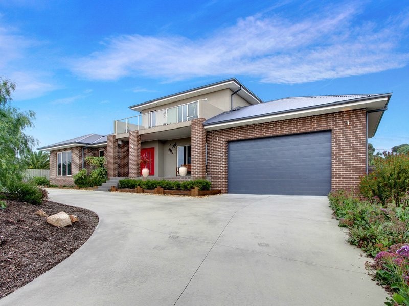 8 Bareena Court, Mornington VIC 3931