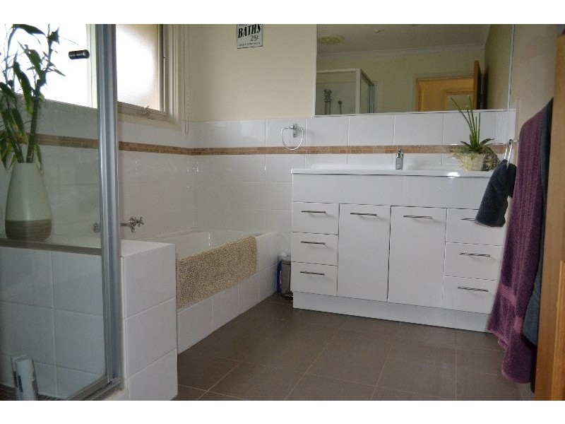 28 Green Island Avenue, Mount Martha VIC 3934