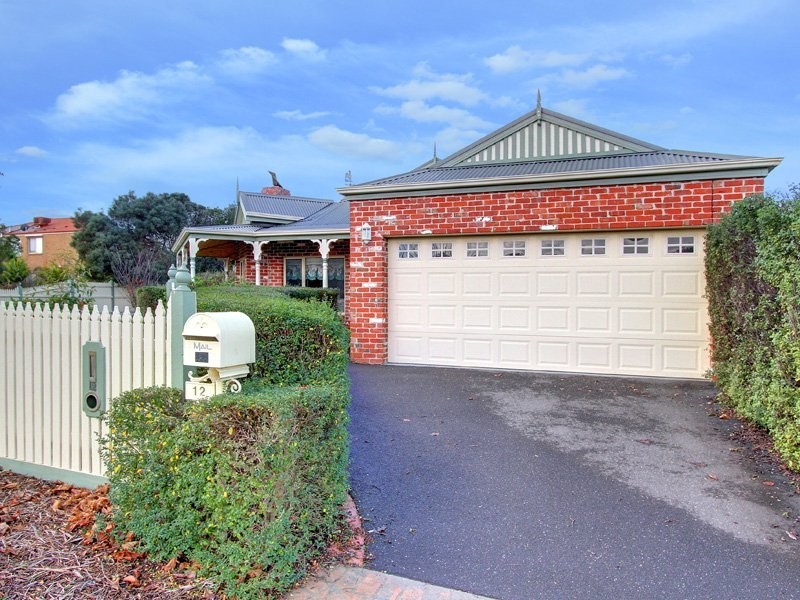12 Halcyon Rise, Mornington VIC 3931