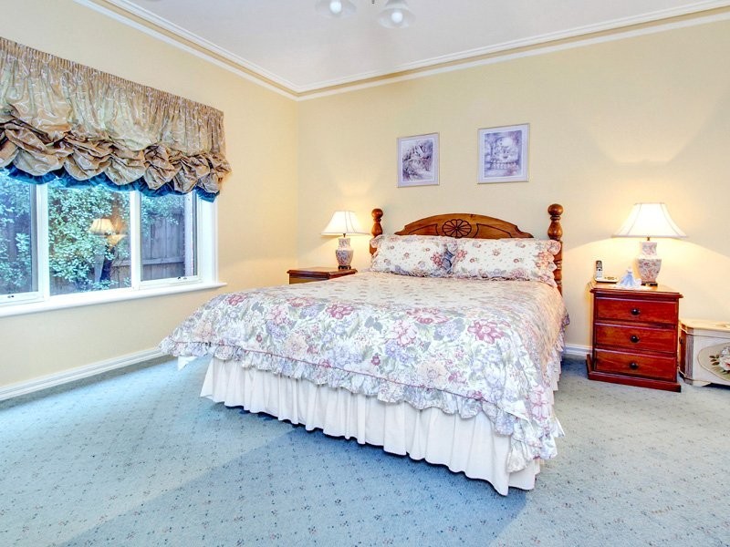 12 Halcyon Rise, Mornington VIC 3931