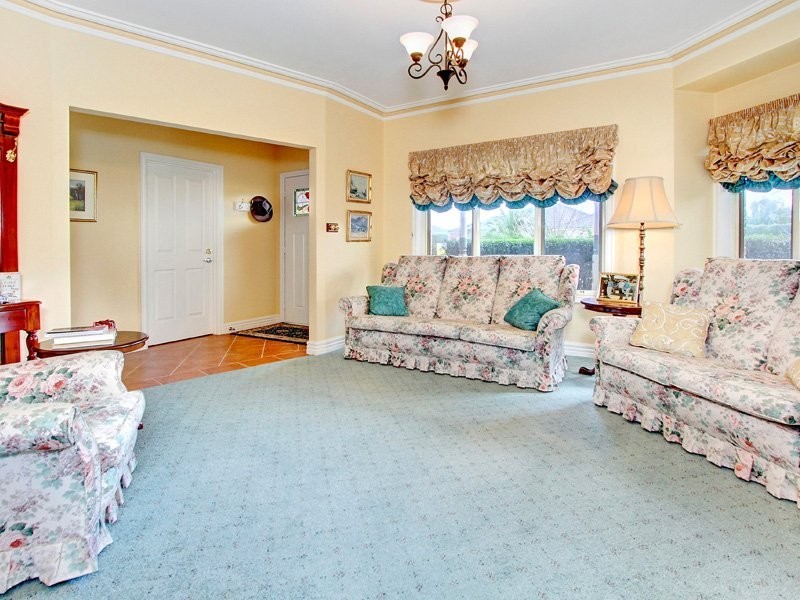 12 Halcyon Rise, Mornington VIC 3931