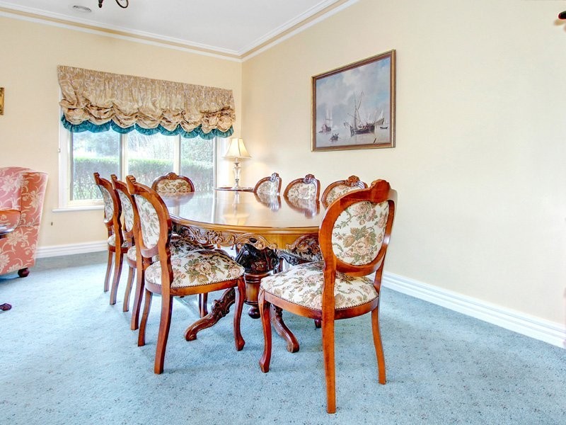 12 Halcyon Rise, Mornington VIC 3931