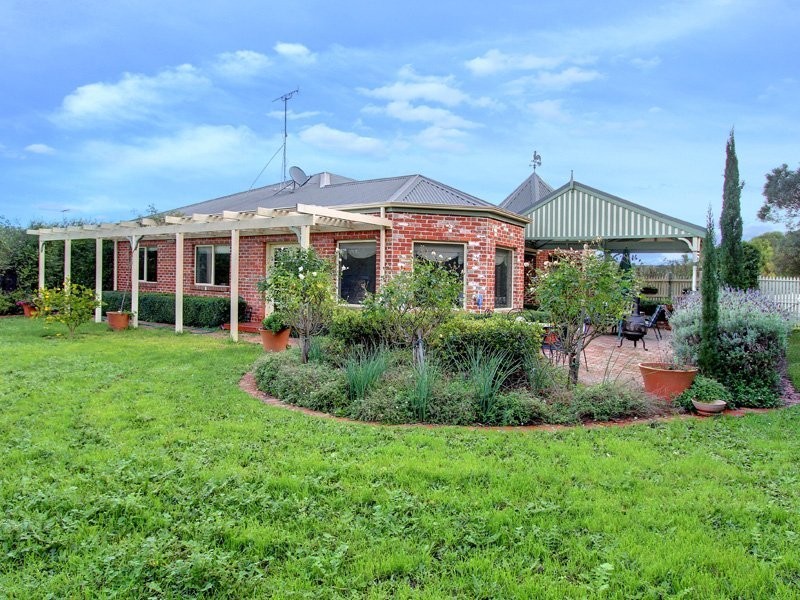 12 Halcyon Rise, Mornington VIC 3931