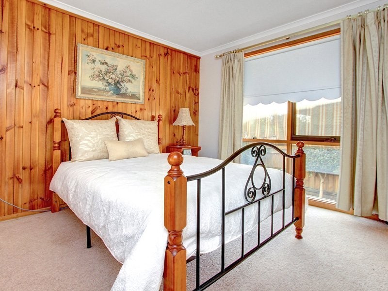 1/49 Separation Street, Mornington VIC 3931