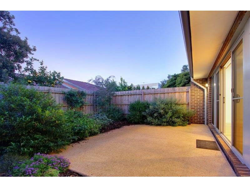 8A Iluka Place, Mornington VIC 3931