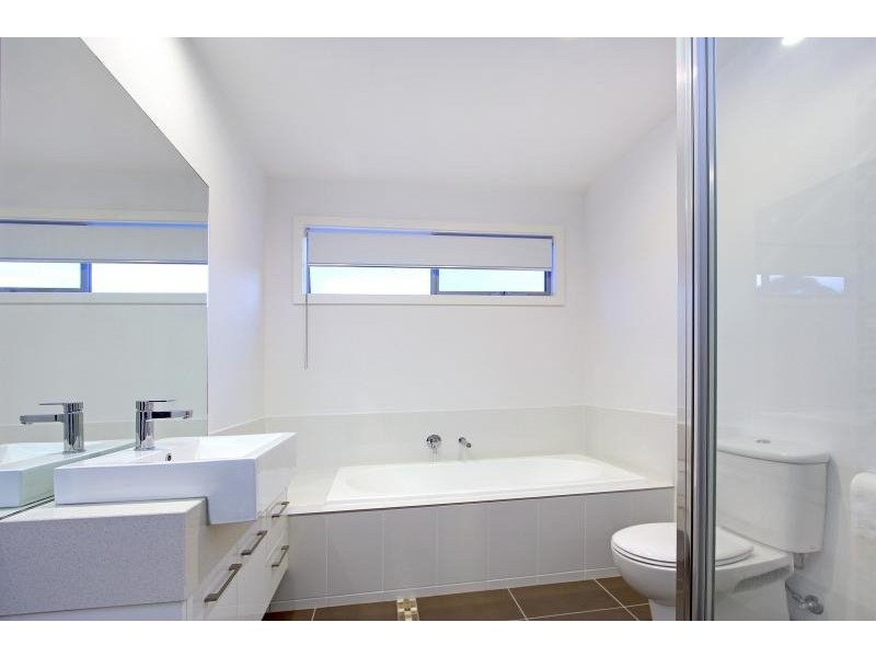 8A Iluka Place, Mornington VIC 3931